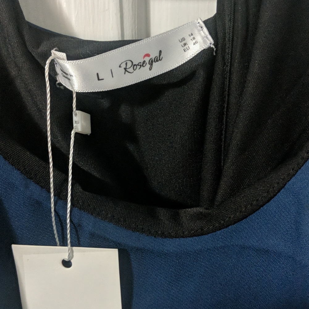 Dress - Picture 2 of 2